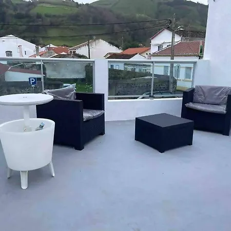 Alvarenga House Ferienhaus