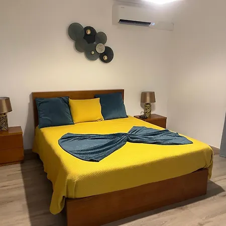 Alvarenga House