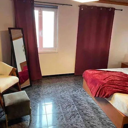 Dom wakacyjny Alvarenga House *