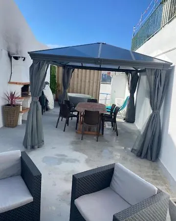 Alvarenga House * Maia (Sao Miguel)