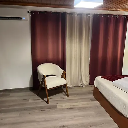 Alvarenga House Holiday home