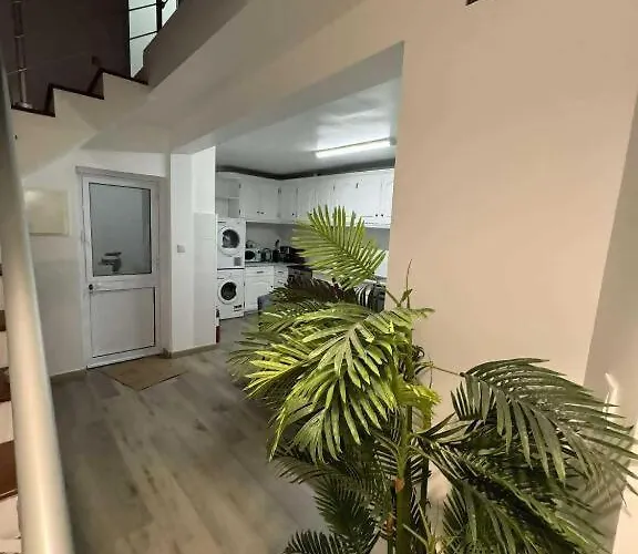 Alvarenga House بيت للعطل *