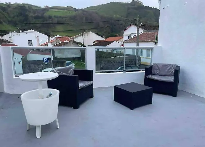 Alvarenga House بيت للعطل *