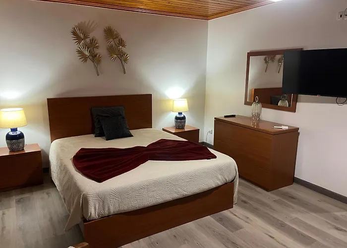 Alvarenga House بيت للعطل